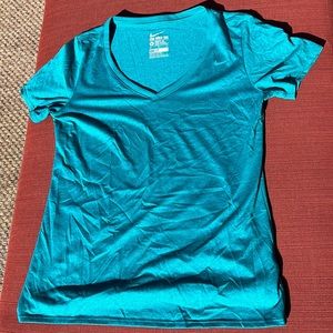 Nike Dri-Fit teal vneck t-shirt workout running walking medium teal blue green